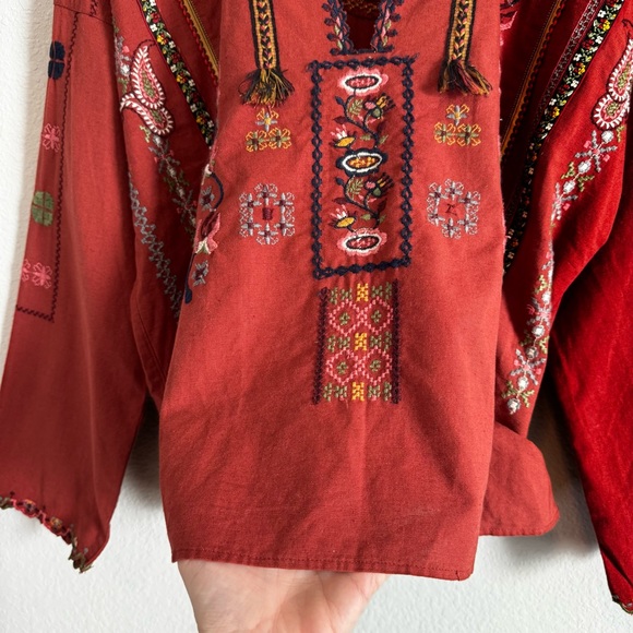 Zara Women's Floral Embroidered Split Neck Scalloped Detail Tunic Top Size XS - Picture 8 of 11